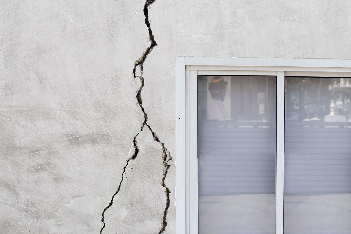 Sol argile fissure, mouvement de terrain